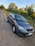 Toyota corolla hatchback bezinnen  2003 met airco, Auto's, Stof, 4 cilinders, Corolla, Handgeschakeld