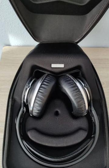 AKG K872 hoofdtelefoon beschikbaar voor biedingen