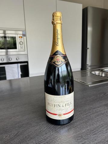 Champagne  disponible aux enchères