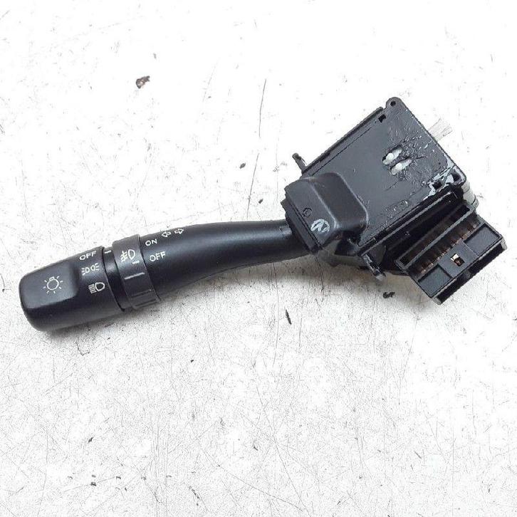 INTERRUPTEUR D'ECLAIRAGE Hyundai Trajet (01-1999/07-2008), Autos : Pièces & Accessoires, Tableau de bord & Interrupteurs, Hyundai