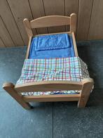 Houten poppenbed met accessoires, Kinderen en Baby's, Speelgoed | Poppen, Ophalen, Zo goed als nieuw