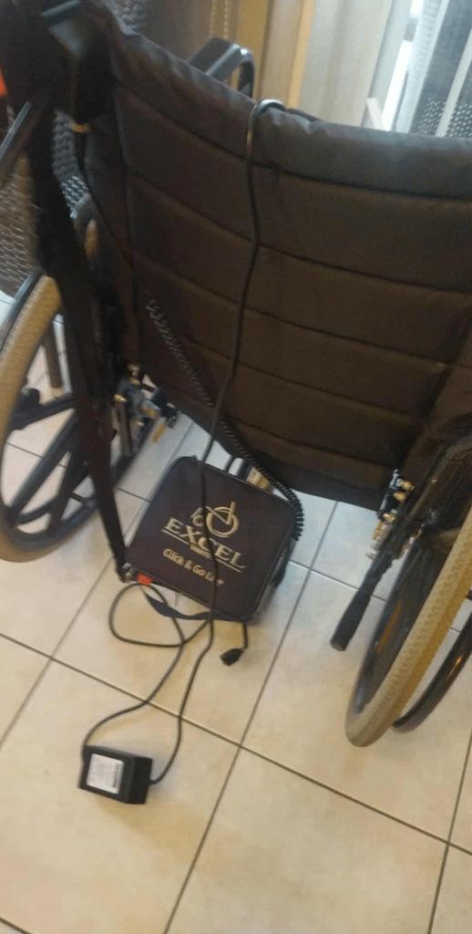 Rolstoel met duw-ondersteuning, Diversen, Rolstoelen, Zo goed als nieuw, Duwrolstoel, Inklapbaar, Ophalen