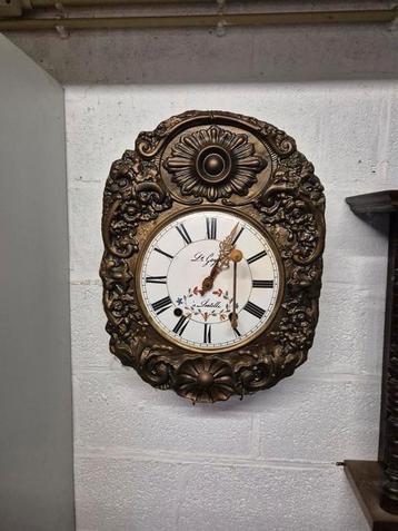 Prachtige antieke klok beschikbaar voor biedingen