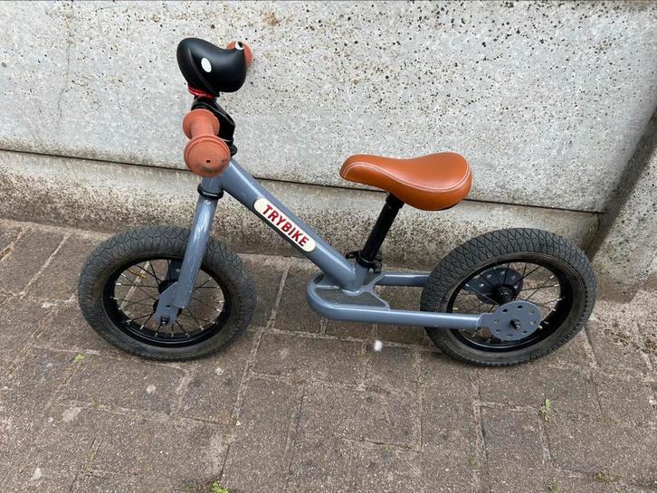 Trybike - Loopfiets grijs. Perfecte staat, Kinderen en Baby's, Speelgoed | Buiten | Voertuigen en Loopfietsen, Zo goed als nieuw