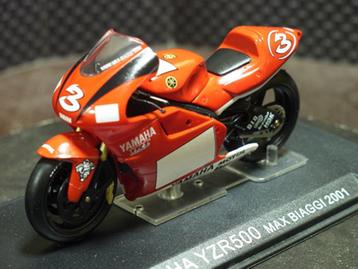 Max Biaggi Yamaha YZR500 2001 1:24 beschikbaar voor biedingen