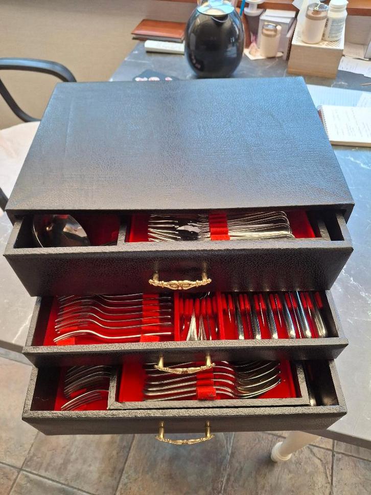 couverts, Huis en Inrichting, Keuken | Bestek, Zo goed als nieuw, Bestekset, Overige materialen, Vaatwasserbestendig, Ophalen