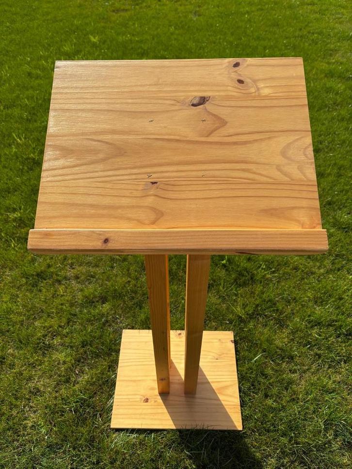 Pupitre en bois massif (location), Antiek en Kunst, Antiek | Meubels | Kasten, Ophalen