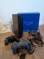 Originele playstation 2 met 2 controllers in doos, Games en Spelcomputers, Spelcomputers | Sony PlayStation 2, Gebruikt, Met 2 controllers