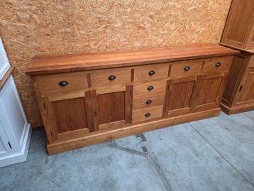 Massief teakhouten dressoir 220cm in goede staat beschikbaar voor biedingen