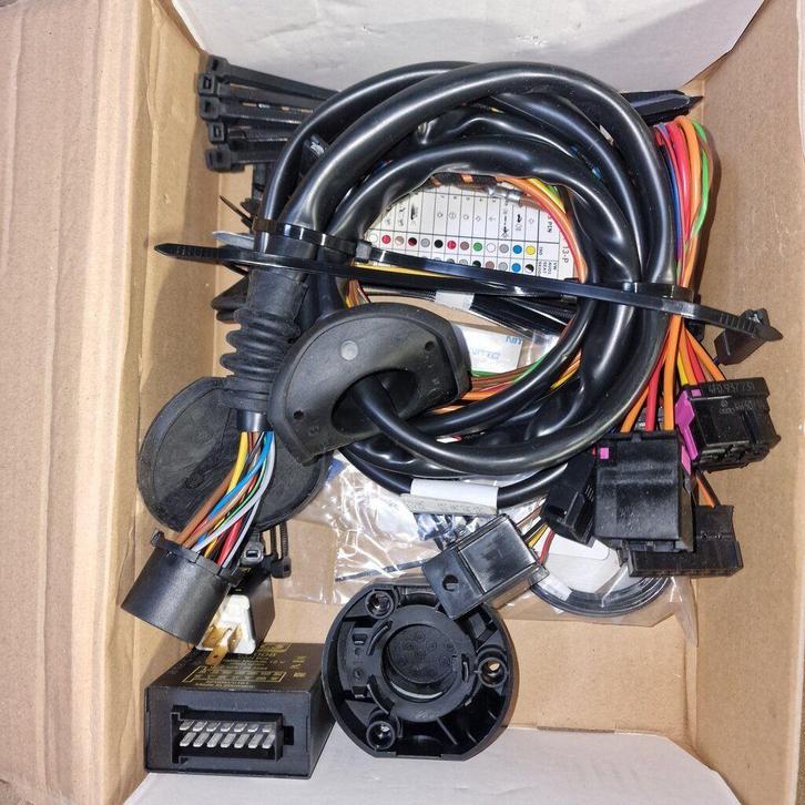 Trekhaak kabelset 13 polig AU-061-HX nieuw Audi A4 Sedan en, Auto-onderdelen, Elektronica en Kabels, Nieuw, Ophalen of Verzenden