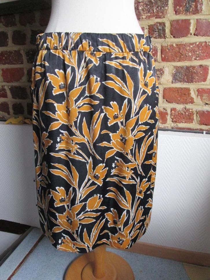 Mayerline jupe noir / moutarde taille 44, Kleding | Dames, Rokken, Zo goed als nieuw, Maat 42/44 (L), Zwart, Knielengte, Ophalen of Verzenden