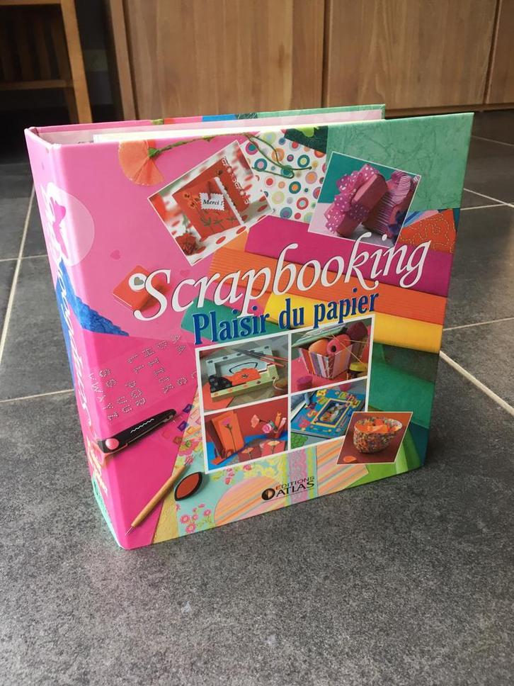 Classeur de scrapbooking, Hobby & Loisirs créatifs, Scrapbooking, Comme neuf, Album ou Livre, Autres marques
