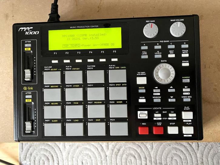 AKAI MPC 1000 Zwart, Muziek en Instrumenten, Samplers, Gebruikt, Ophalen of Verzenden
