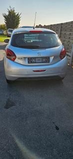 Peugeot 208 essence 09/2018. Dégâts mineurs, Achat, Particulier, Essence