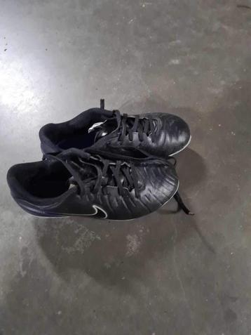 Voetbalschoenen Nike 33,5 beschikbaar voor biedingen