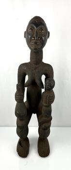Statue africaine Bamileke du Cameroun de 82 cm de haut, Antiquités & Art, Enlèvement ou Envoi