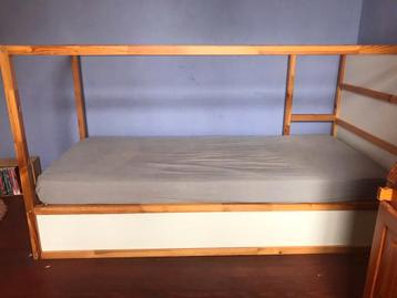 Keerbaar bed KURA ikea IN RONSE beschikbaar voor biedingen