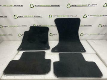 Mattenset Audi A4 B8  Audi A5 8T ORIGINEEL 8K1863691F beschikbaar voor biedingen