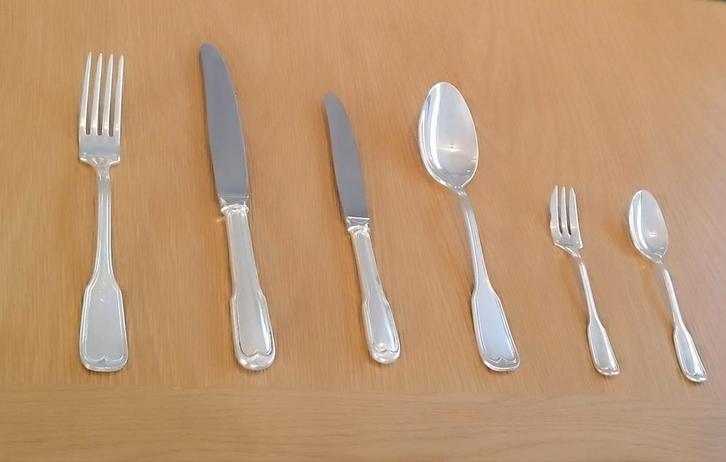 Mooi premium bestekset Guy Degrenne 18-10 edelstaal, Antiek en Kunst, Antiek | Bestek, Ophalen