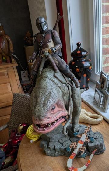 Figurine 1/6 Mandalorian & Blurrg beschikbaar voor biedingen