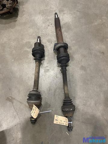 FORD FIESTA 4 1.25I links rechts aandrijfas 1995-2003 beschikbaar voor biedingen
