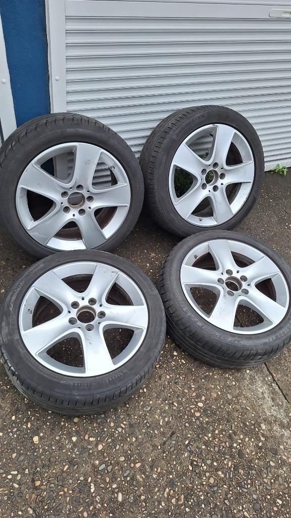 Mercedes-Benz 17” Velgen met Continental & Dunlop banden, Auto-onderdelen, Banden en Velgen, Velg(en), Zomerbanden, 17 inch, 245 mm