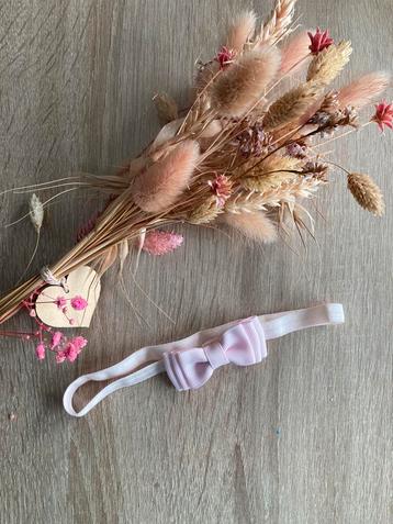 Baby haarbandjes beschikbaar voor biedingen