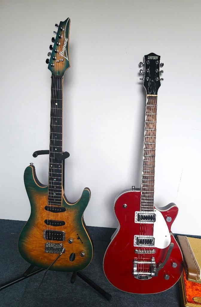 Gretsch G5230T en een IBANEZ SA460MBW, Muziek en Instrumenten, Snaarinstrumenten | Gitaren | Elektrisch, Zo goed als nieuw, Solid body