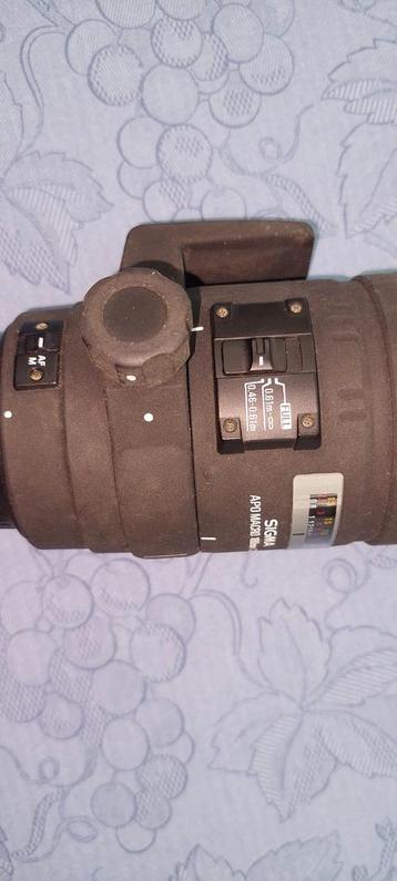 sigma 180mm macrolens  beschikbaar voor biedingen