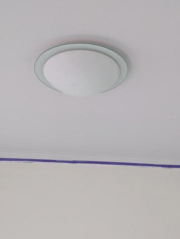 3 plafondlampen  in glas beschikbaar voor biedingen