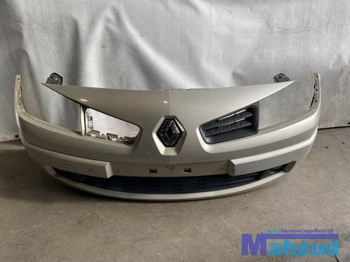 RENAULT MEGANE CREME Bruin voorbumper, Auto-onderdelen, Carrosserie, Bumper, Renault, Voor, Gebruikt, Ophalen