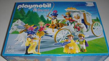 PLAYMOBIL GETROUWD IN RIJTUIG 4258 beschikbaar voor biedingen