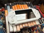 Psp met games en oplader, Games en Spelcomputers, Spelcomputers | Sony PSP, Ophalen, Met games, Wit, Zo goed als nieuw