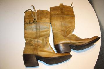 cowboylaarzen voor dames beschikbaar voor biedingen