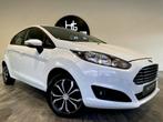 Ford Fiesta 1.0i/ TEMOIN MOTEUR/ CLIM/ BLUETOOTH/ BLUETOOTH, Voorwielaandrijving, Euro 5, Stof, Zwart
