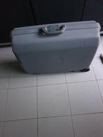 Samsionite, Enlèvement, Comme neuf