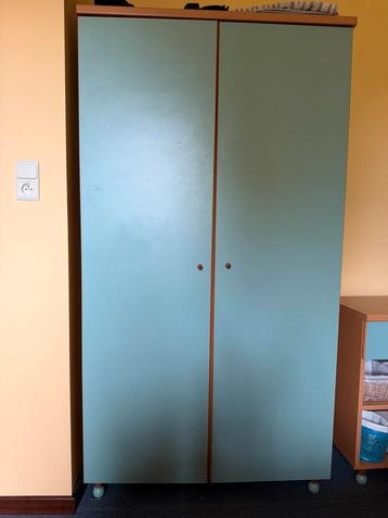 Lot complet en pin chambre (armoire + bureau + chevet + lit) beschikbaar voor biedingen