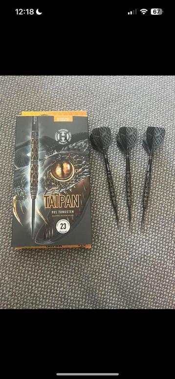 Dartspijlen en extra beschikbaar voor biedingen