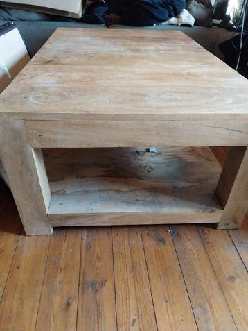 salontafel beschikbaar voor biedingen