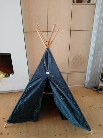 tipi speeltent beschikbaar voor biedingen