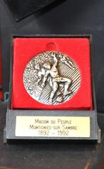 medaille football centenaire 1892/1992, Verzamelen, Sportartikelen en Voetbal, Ophalen of Verzenden, Zo goed als nieuw, Overige typen