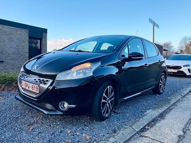 Peugeot 208 – 2012 | Diesel (Euro 5a) | Automaat, Autos, Peugeot, Particulier, ABS, Airbags, Air conditionné, Bluetooth, Feux de virage