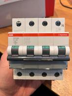 ABB/Vynckier Automaat 3P+N 32A, Doe-het-zelf en Bouw, Ophalen, Nieuw