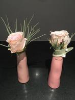 2 mooie zijde rozen in mooie potjes samen 12€, Comme neuf, Intérieur, Enlèvement ou Envoi