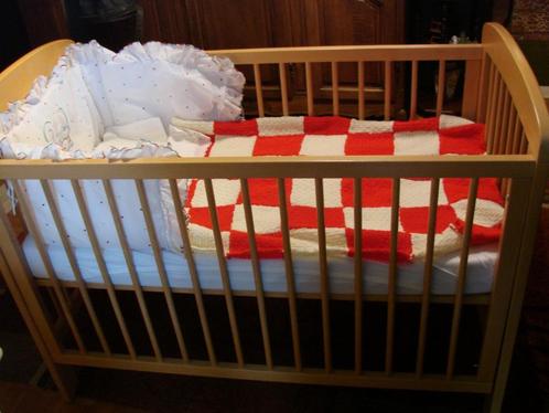 babybedje merk pericles met matrasje: zo goed als nieuw, Kinderen en Baby's, Babywiegjes en Ledikanten, Zo goed als nieuw, Ledikant
