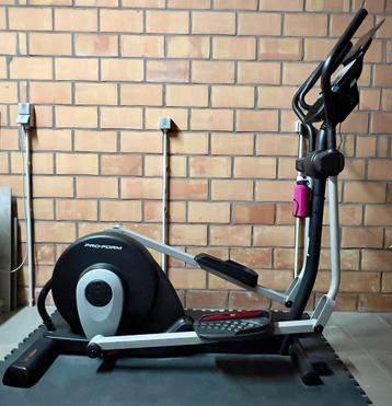 Elliptical machine beschikbaar voor biedingen