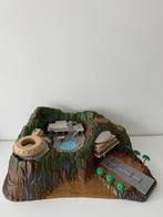 Thunderbirds Matchbox Tracy Island werkend + nr. 2, Verzamelen, Ophalen, Zo goed als nieuw