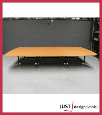 Vitra Eames Segmented Table Bootvorm 430 x 250 cm  