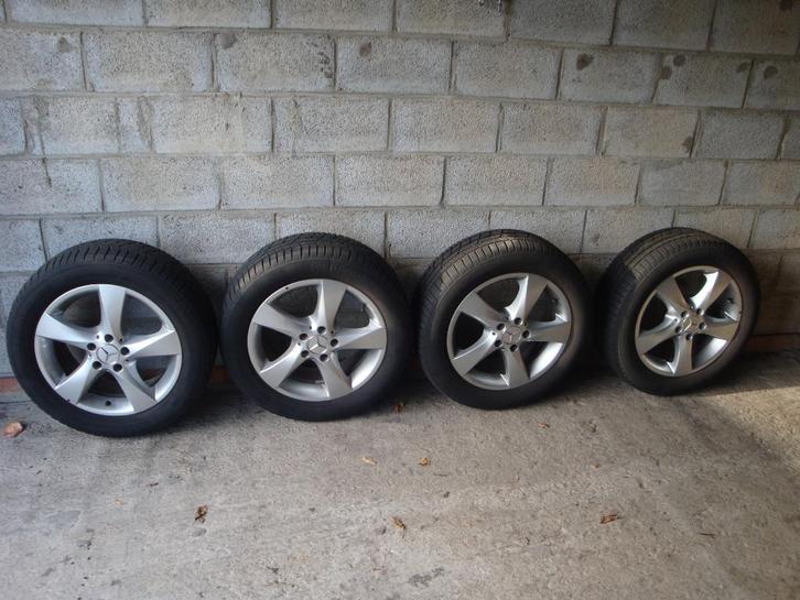 Mercedes velgen met winter banden (17 inch), Auto-onderdelen, Banden en Velgen, Banden en Velgen, Winterbanden, 17 inch, Ophalen