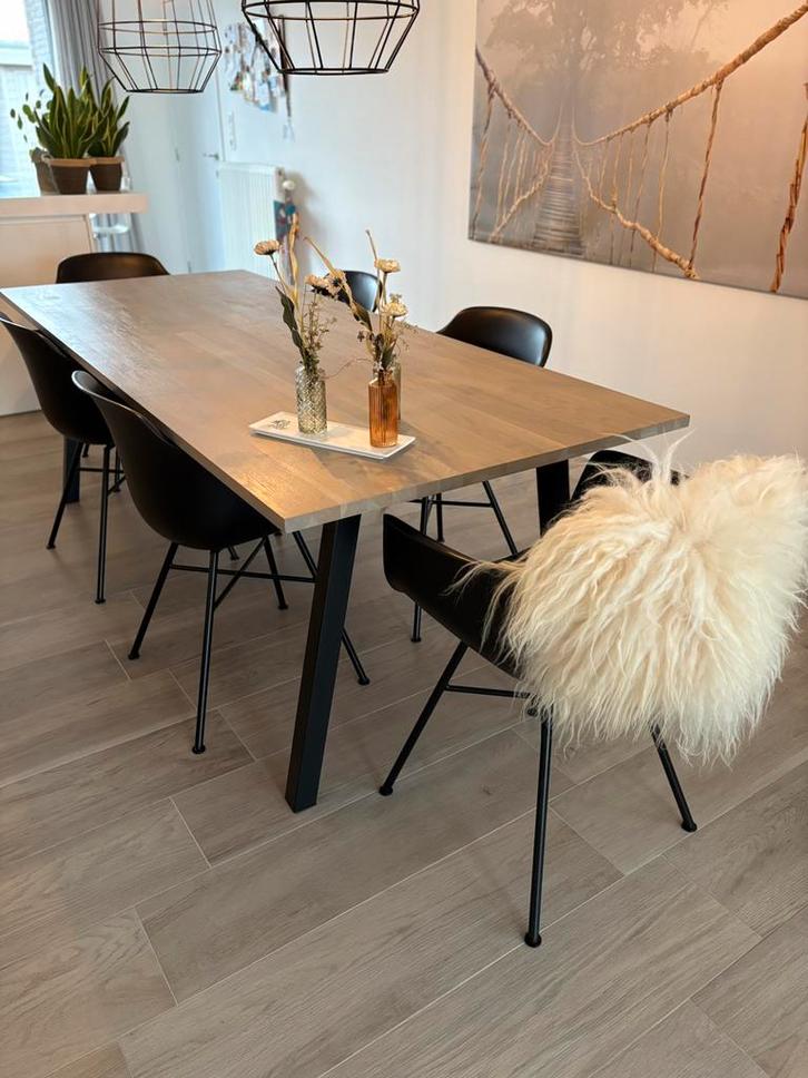 Tafel met zwarte poten, Huis en Inrichting, Tafels | Eettafels, Zo goed als nieuw, Ophalen